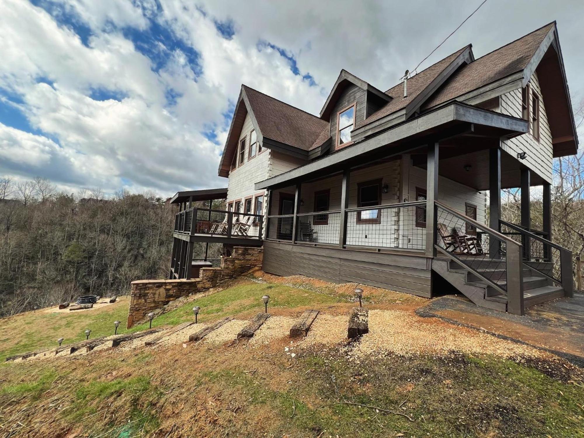 A Grand View Lodge #540 แกตลิงเบิร์ก ภายนอก รูปภาพ